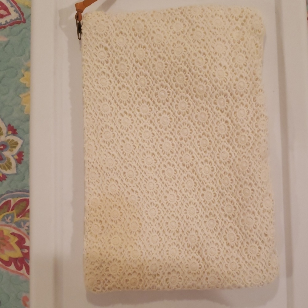 Cute clutch